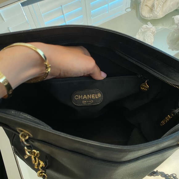 Chanel Purse 100% authentic!- Black Caviar - Picture 12 of 14